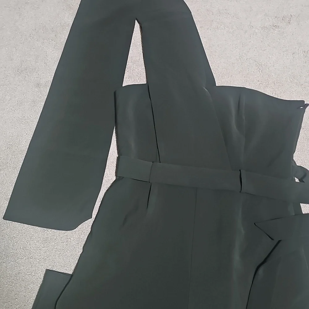 Elegant Dark Green One-Shoulder Jumpsuit - Picture 5 of 11